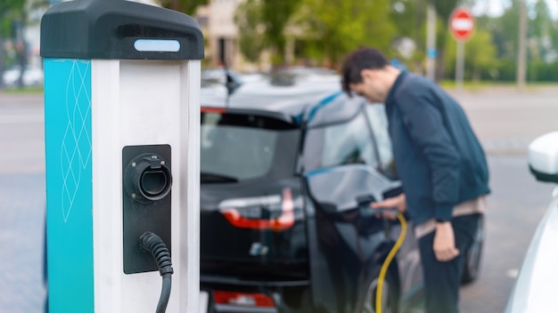 Considering a Pre-owned Electric Vehicle? It’s a Decision Shrouded in Complexity